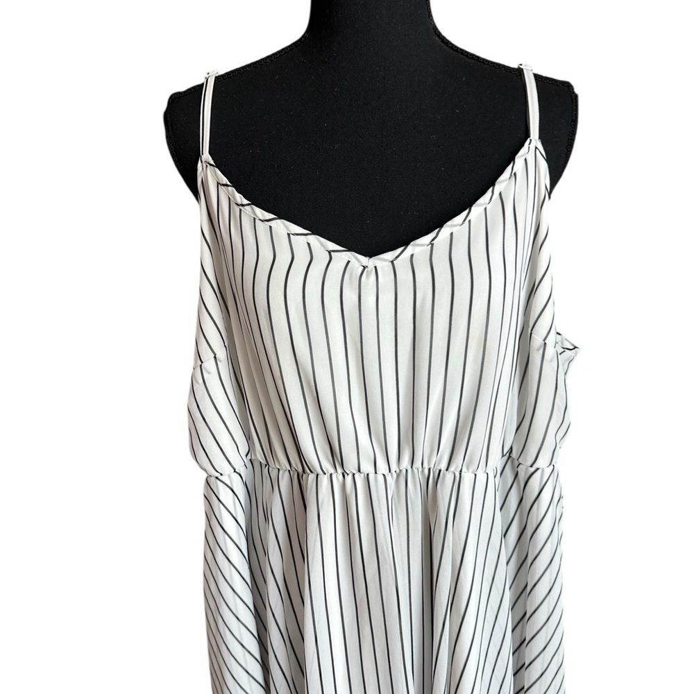 Torrid Midi Chiffon Black and White Stripes Pleated Dress Size 3 - Picture 8 of 17